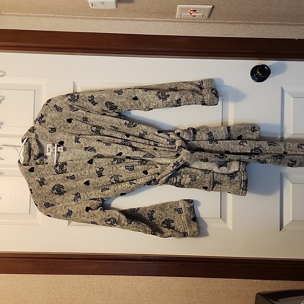 VICTORIA SECRET ROBE